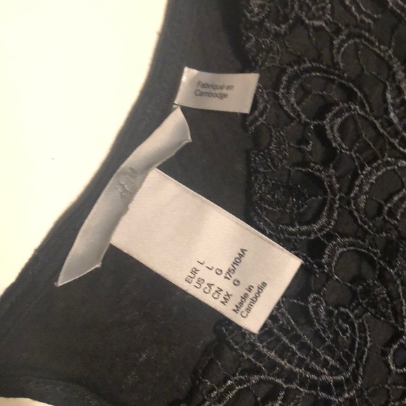 Large H&M black lace peplum top - Picture 2 of 4